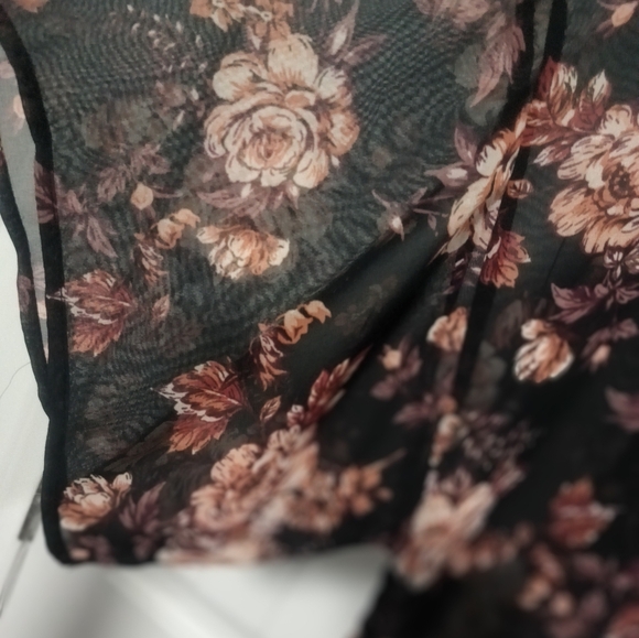 New Floral Cardigan Cover Up /  Size L - Picture 6 of 6